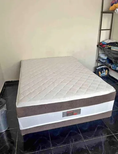 Cama box com molas