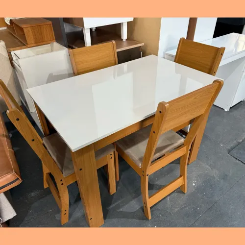 Mesa com 4 cadeiras - entregamos hoje