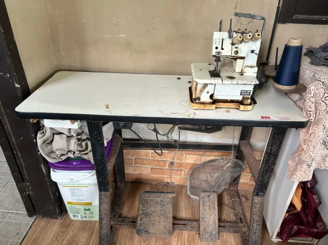 Reta industrial e Galoneira 