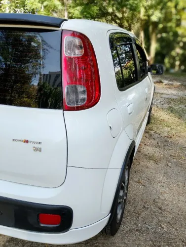 Fiat Uno Sporting 1.4 EVO Fire Flex 8V 4P 2014