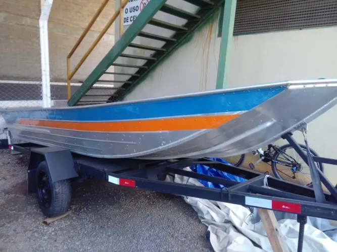 BARCO+MOTOR+REBOQUE
