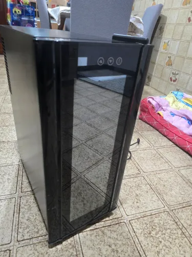 Adega 12 garrafas brastemp pouco uso