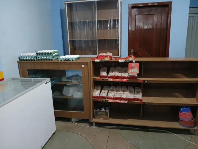 Vendo instalações completas para montar um Mini mercado