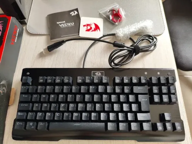 Teclado Redragon VISNU K561RBG