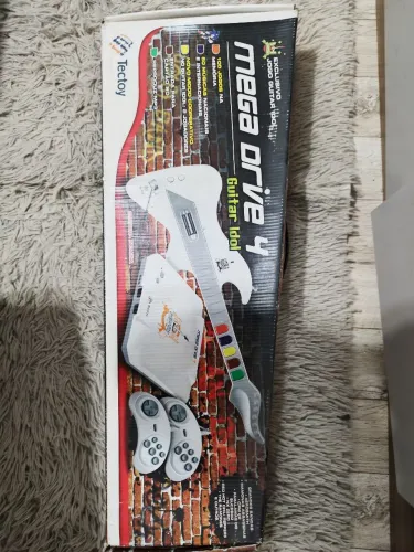 Mega Drive 4 na Caixa (Estado de Colecionador)
