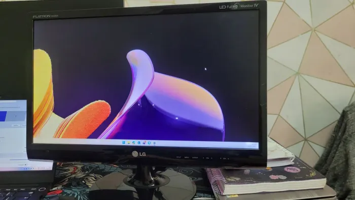 Monitor TV LED LCD com tela de 21,5