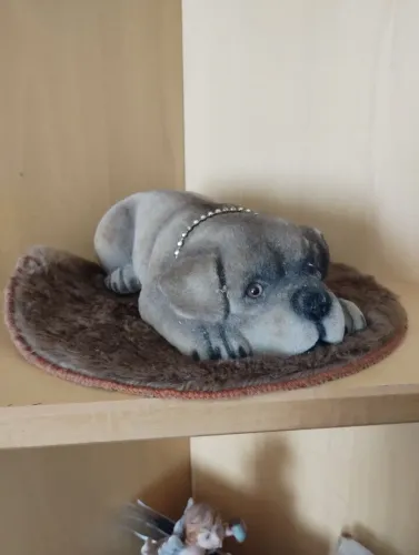 Decoração cachorro de gesso 