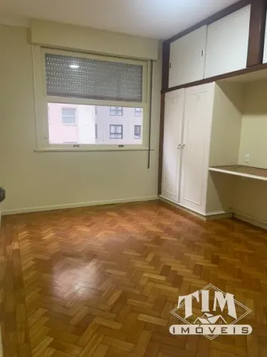 Apartamento- Petrópolis, Centro