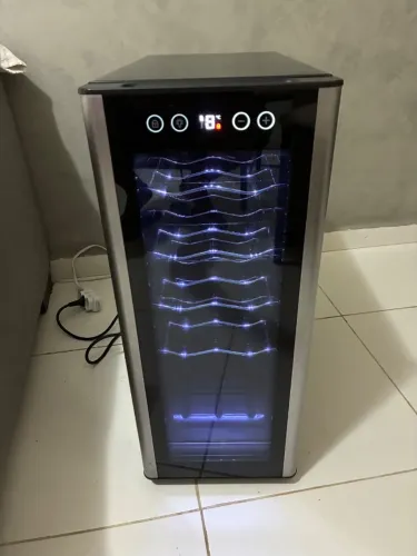 Adega Electrolux 12 garrafas ACS12