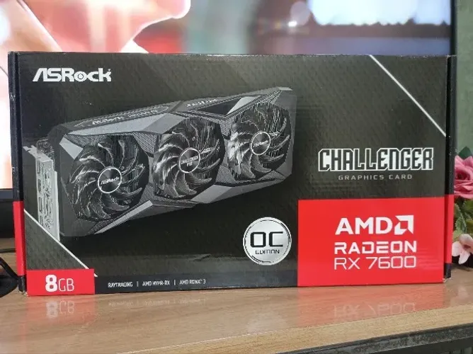 Placa de Vídeo AsRock AMD Radeon RX 7600 Challenger Pro OC, 8GB, GDDR6, FSR, Ray Tracing,