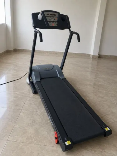 Esteira excelente De 2499,00 por 1250,00
