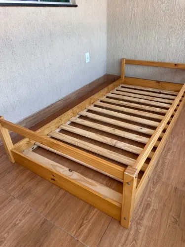 Cama solteiro montessoriana