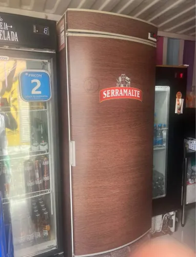 Vende-se contêiner para comércio 