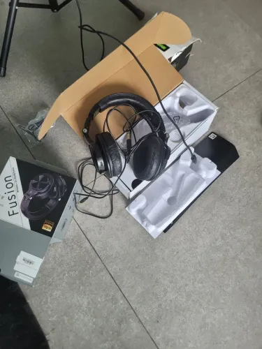 microfone dinâmico kit ( fone , cabos + pedestal)