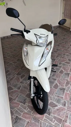 Honda biz branco caramelo 125