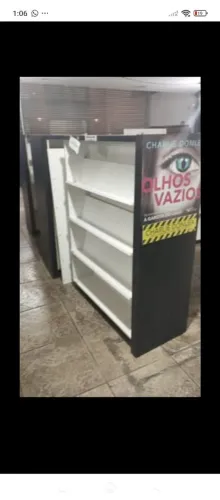 Expositores para Papelaria e Livraria em MDF com gôndolas.