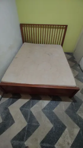 Cama de Casal de Madeira Pura