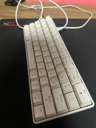 Teclado gamer 60% branco switch marrom