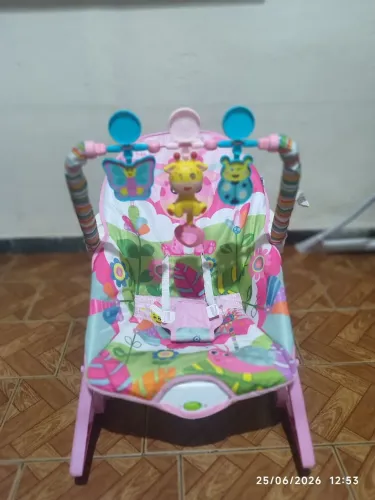 Cadeira de balanço de bebê