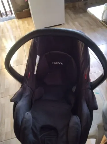 Vendo bebê conforto da marca Kiddo semi novo apenas 6 meses de uso
