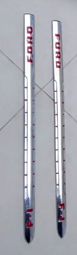 PAR DE FRISOS FLECHA ORIGINAIS FORD F-1, ANTIGOS, FAB. PELA FORD NOS ESTADOS UNIDOS, RAROS
