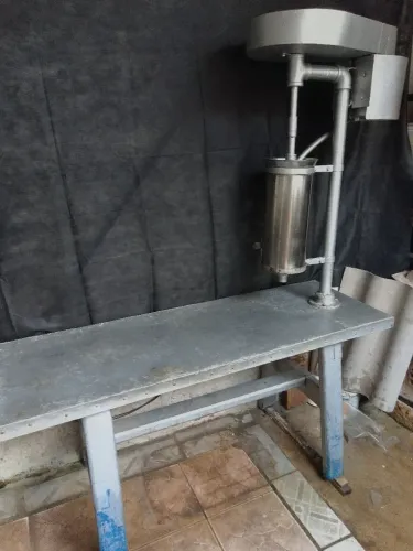 Vende-se uma máquina de açaí