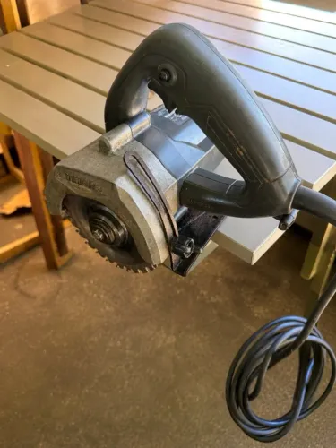 Serra makita 110/220V