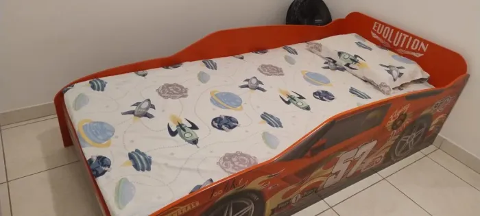 Cama hot wheels solteira infantil com colchão toraflex novo