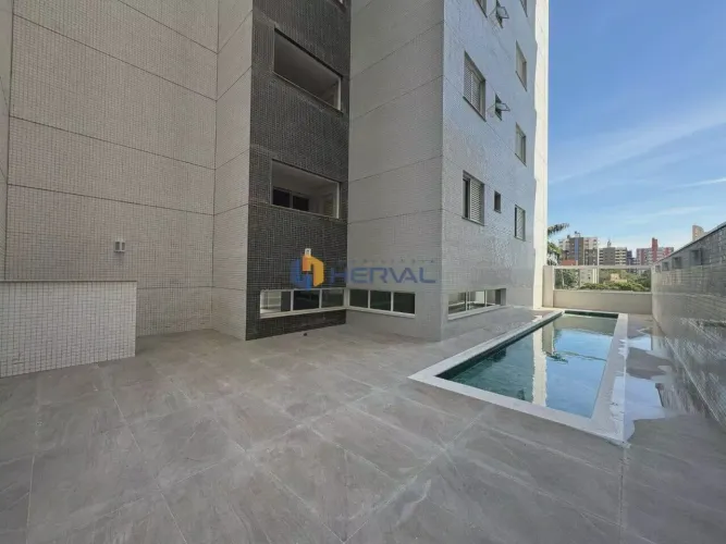 apartamento a venda de 3 suítes 2 Vagas e um espaço interno super bem aproveitado- Zona 01