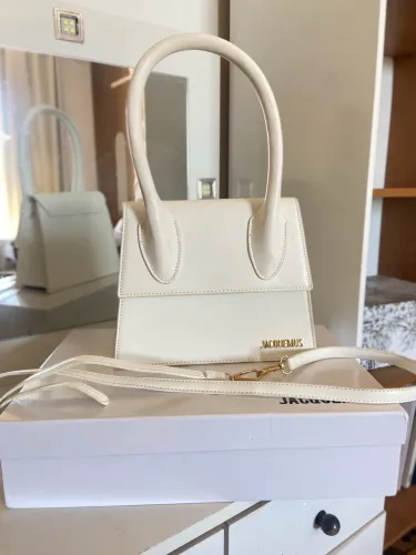 BOLSA FEMININA LE GRAND CHIQUITO 24CM BRANCA - IMPECÁVEL - COM CAIXA E SACOLA DE PROTEÇÃO