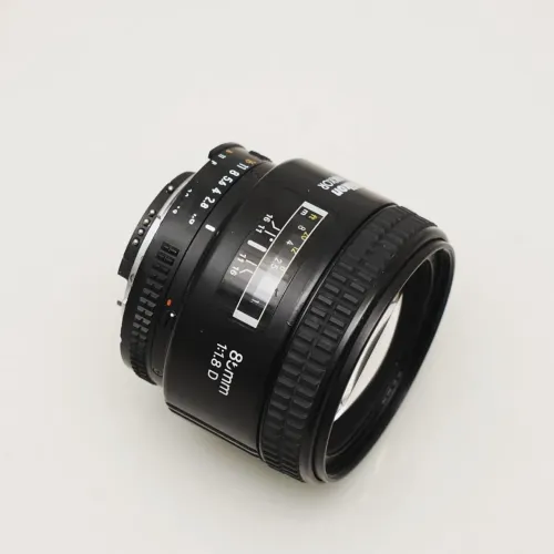 Lente nikon 85 1.8 D boas condições