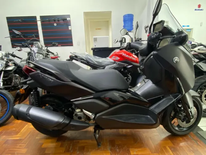 XMAX 300 CONNECTED ABS 2026