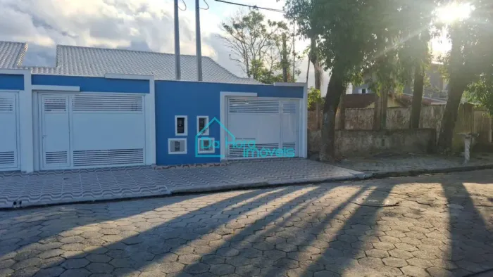 ótima oportunidade para você comprar sua casa top com piscina em mongaguá