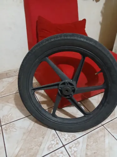 2 aro sem câmera 1 sem a roda 1 com a roda