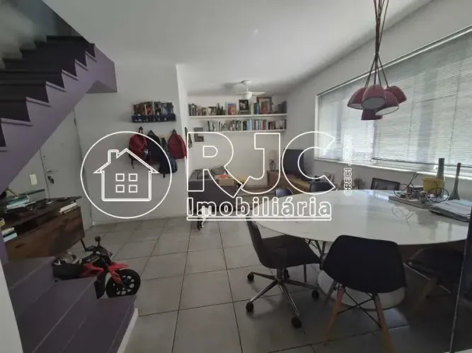 Apartamento Duplex: 3 Quartos (1 Suíte), 2 Vagas e Lazer Completo  A 5 Minutos do Metrô Sã