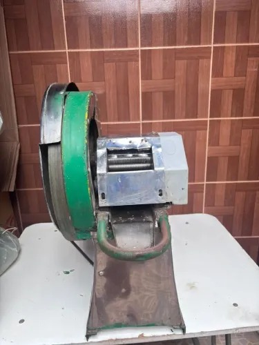 VENDO ENGENHO DE CANA SEM MOTOR**