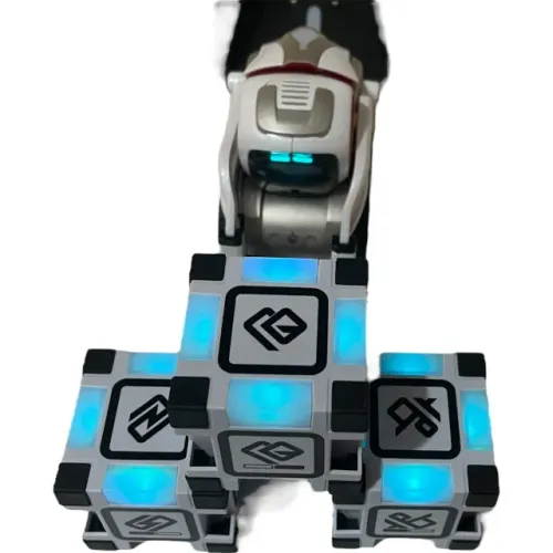Anki Cozmo Interactive Robot