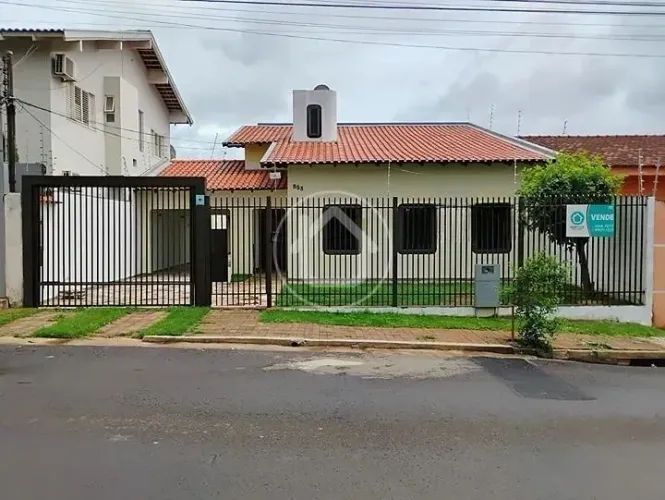 450 METROS DO CLUBE ESTORIL