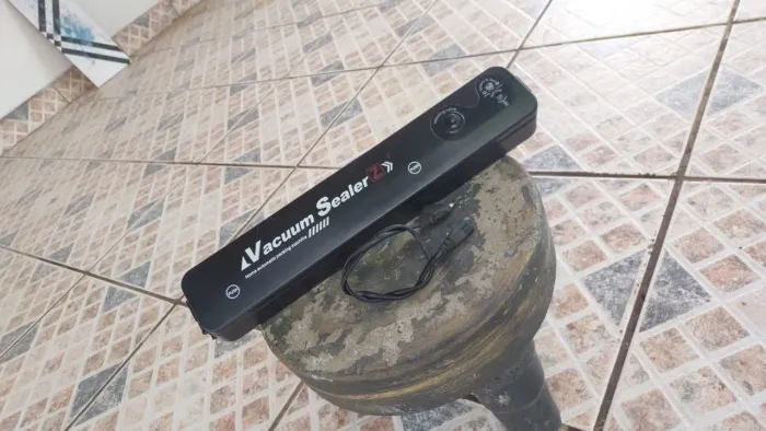 Seladora a Vácuo Portátil (Vacuum Sealer Z) - Semi-nova