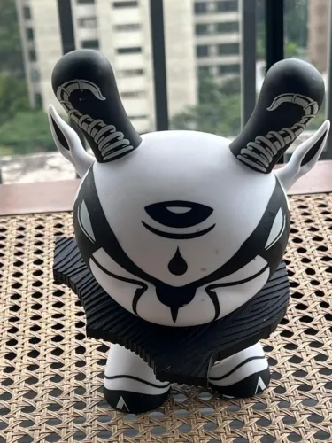 Boneco colecionavel em vinil