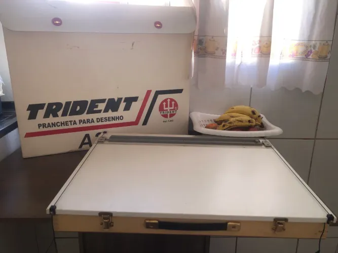 Mesa trident A2 - Mesa de Desenho com acessórios