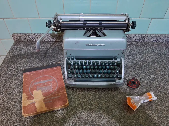 Máquina de Datilografia Remington Usada Funcionando 