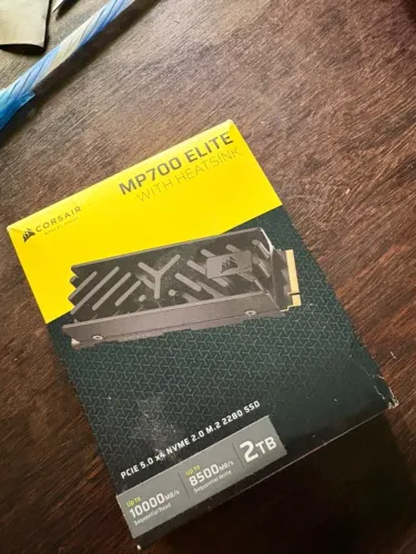 SSD Corsair MP700 Elite 2TB
