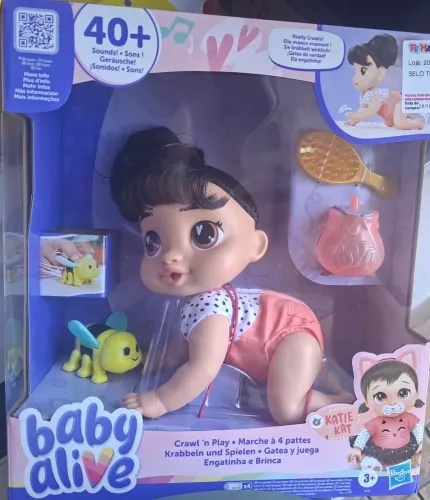 Baby alive engatinha