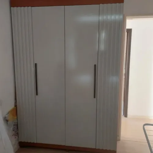 armario medidindo 2,20X 48 X1,48