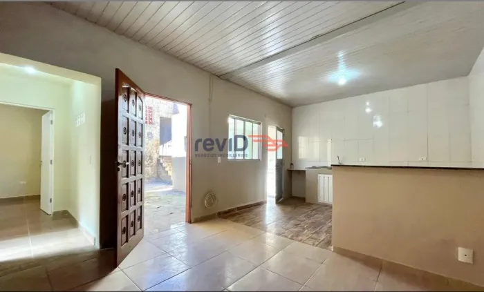 Casa - Vila Babilônia - 2 dorms - 1 vaga - Fundos- Pacote para locação : R$ 2.112,00