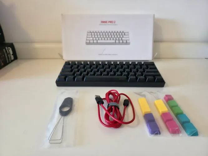 Anne Pro 2 - Teclado Mecânico 60% (LER DESCRIÇÃO)