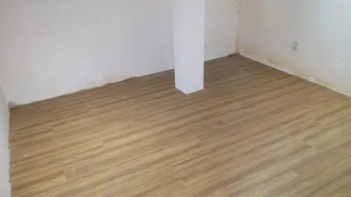 Piso laminado click.
