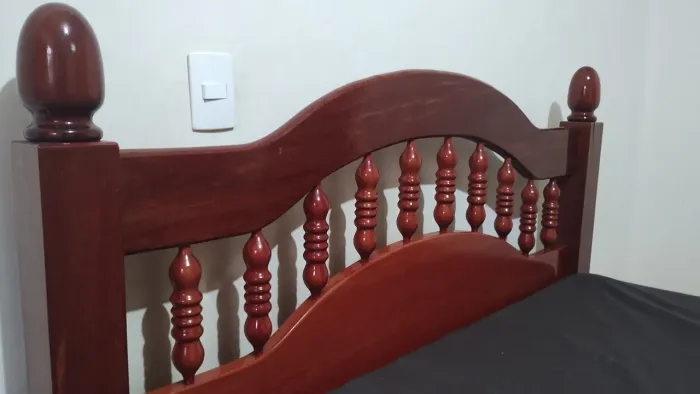 Cama Casal de madeira
