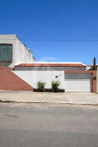 Casa à venda no bairro Jabotiana - Aracaju
